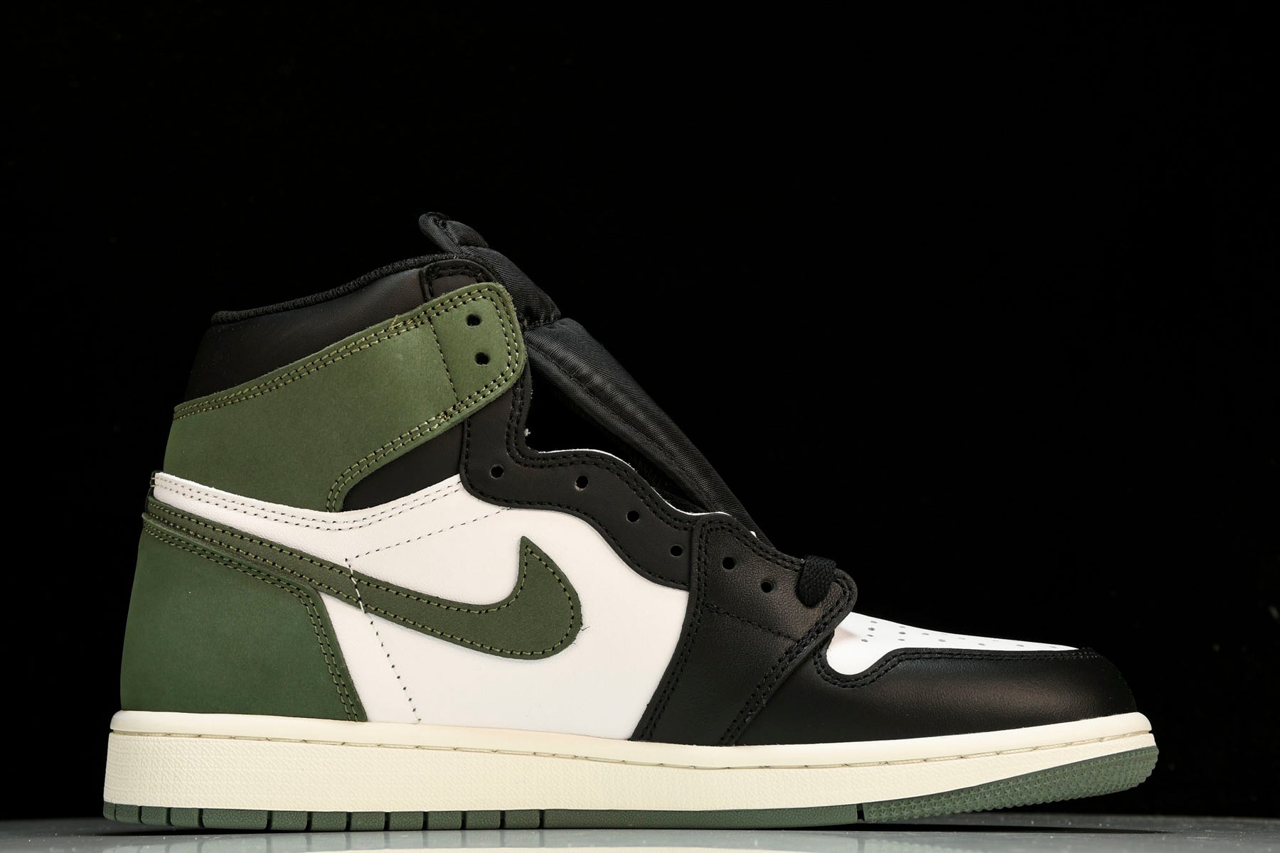 Air Jordan 1 Retro High Clay Green