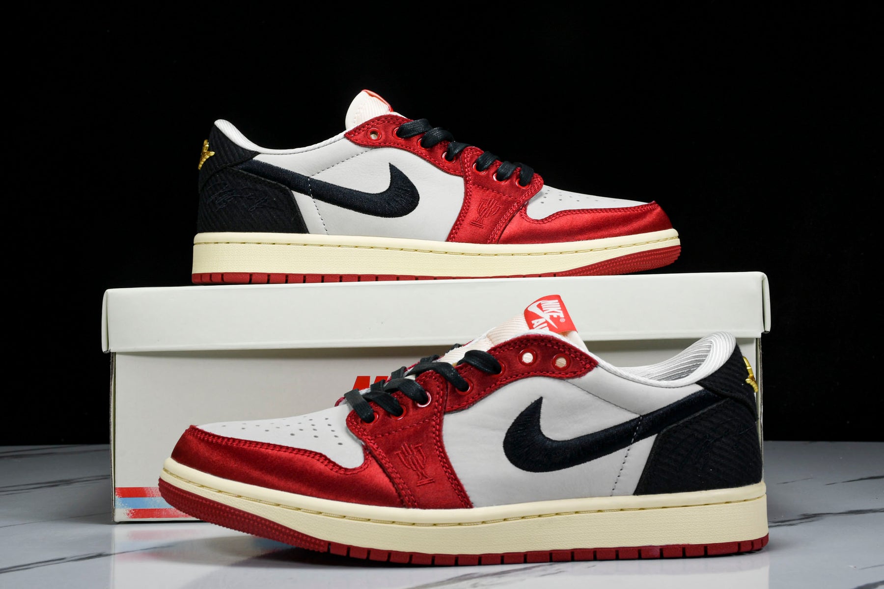 Air Jordan 1 Retro Low OG Trophy Room