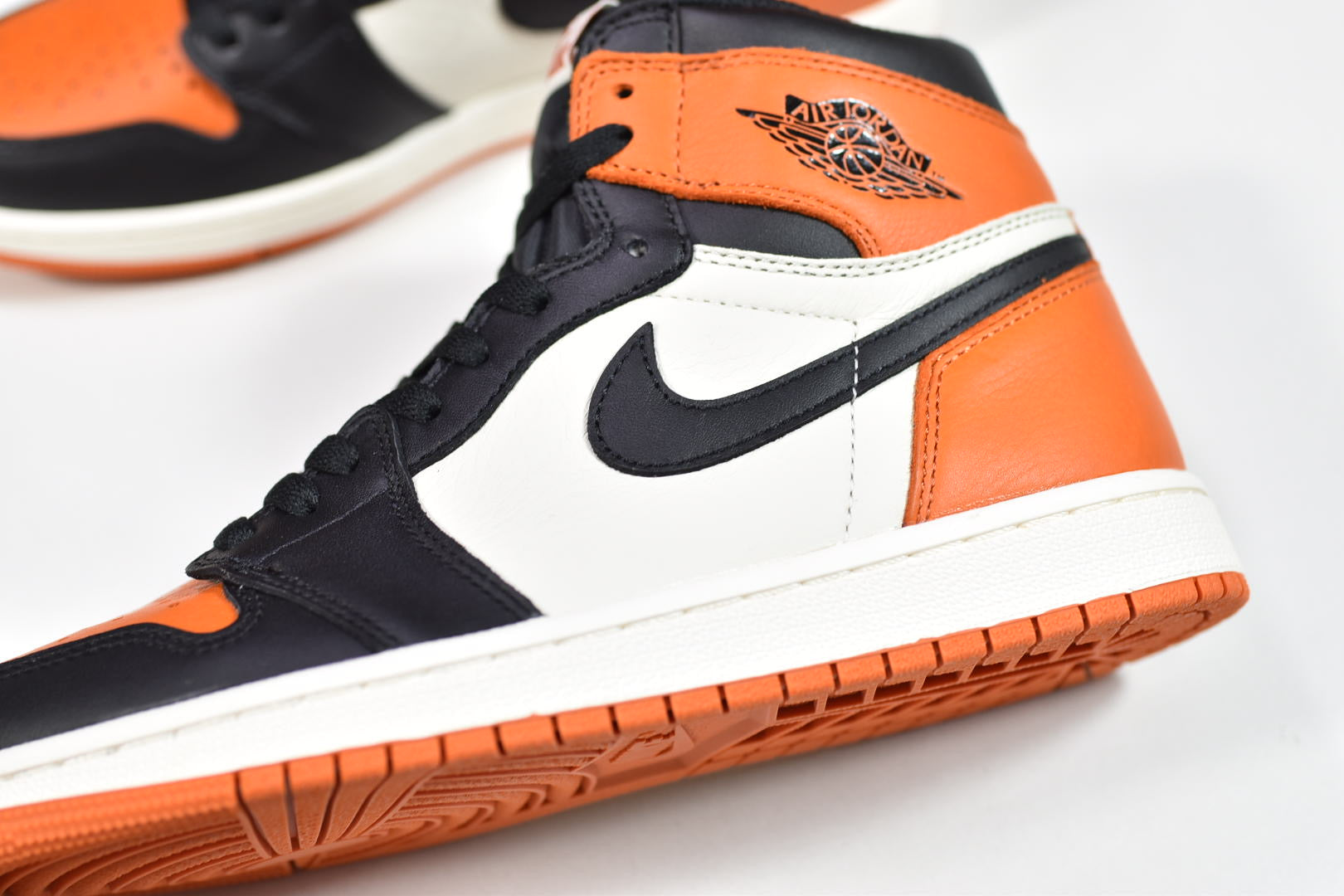 Air Jordan 1 Retro Shattered Backboard