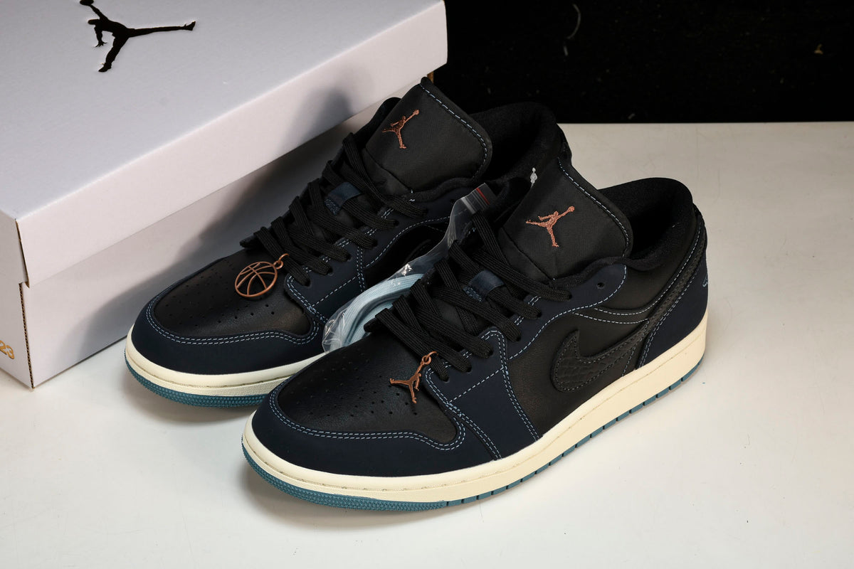 Air Jordan 1 Low SE Black Dark Obsidian Snakeskin