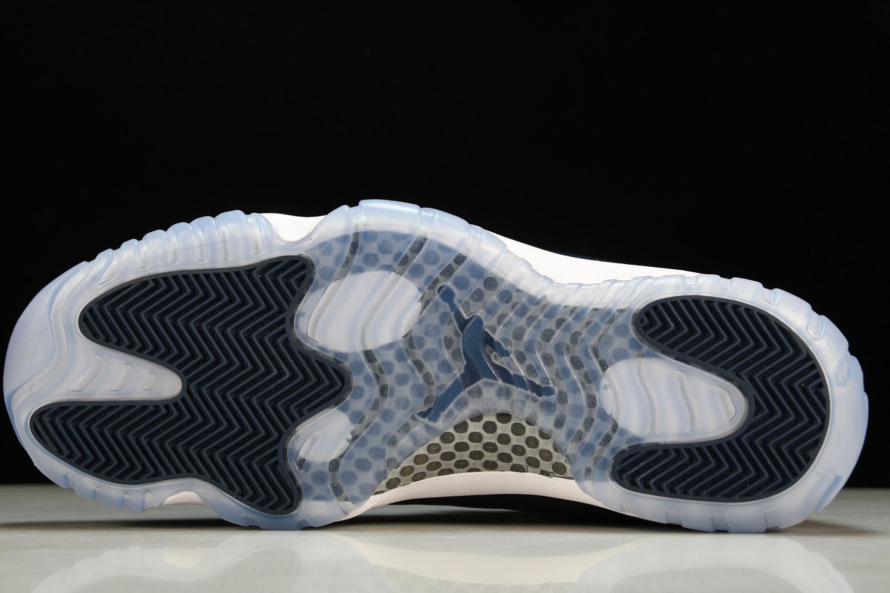 Air Jordan 11 Retro Low Georgetown