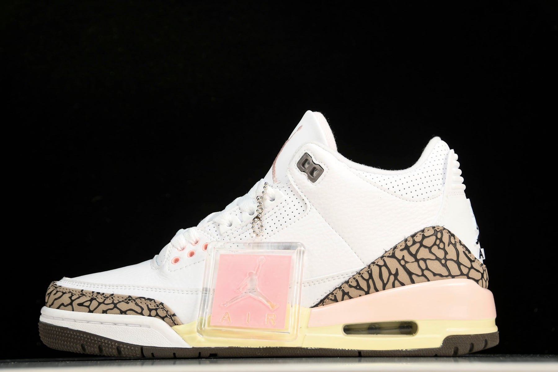 Air Jordan 3 Retro Neapolitan Dark Mocha