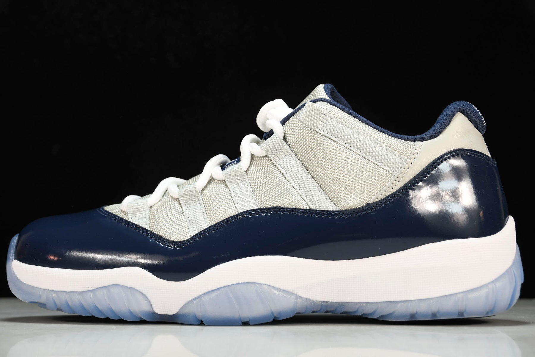 Air Jordan 11 Retro Low Georgetown