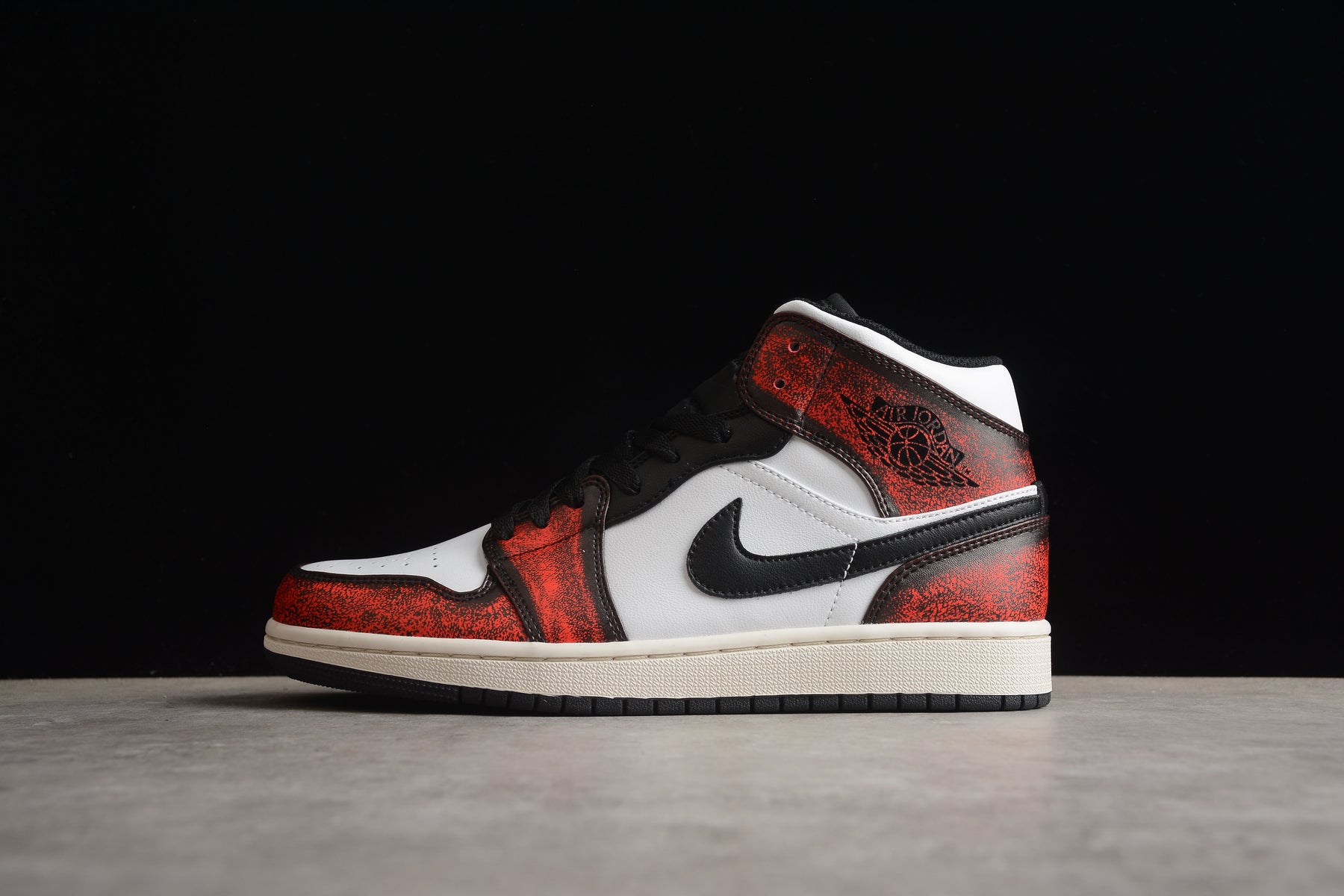 Air Jordan 1 Mid Wear-Away Chicago