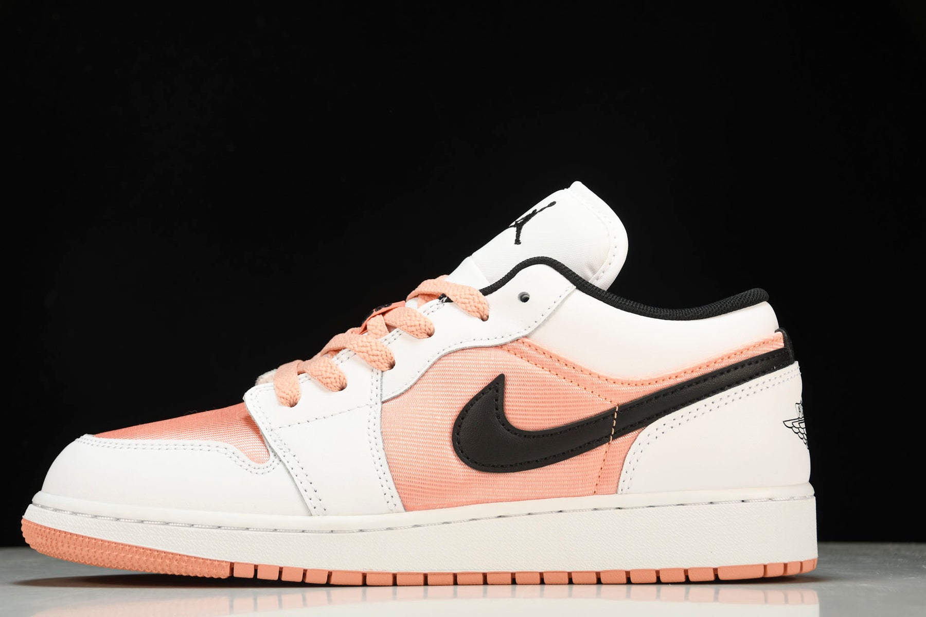 Air Jordan 1 Low White Light Madder Root