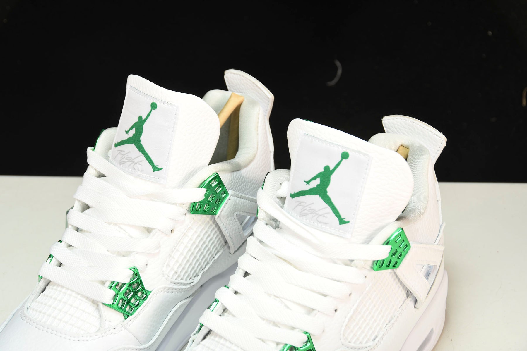 Air Jordan 4 Retro Metallic Green