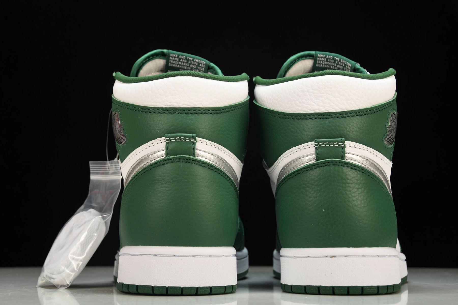 Air Jordan 1 Retro High OG Gorge Green