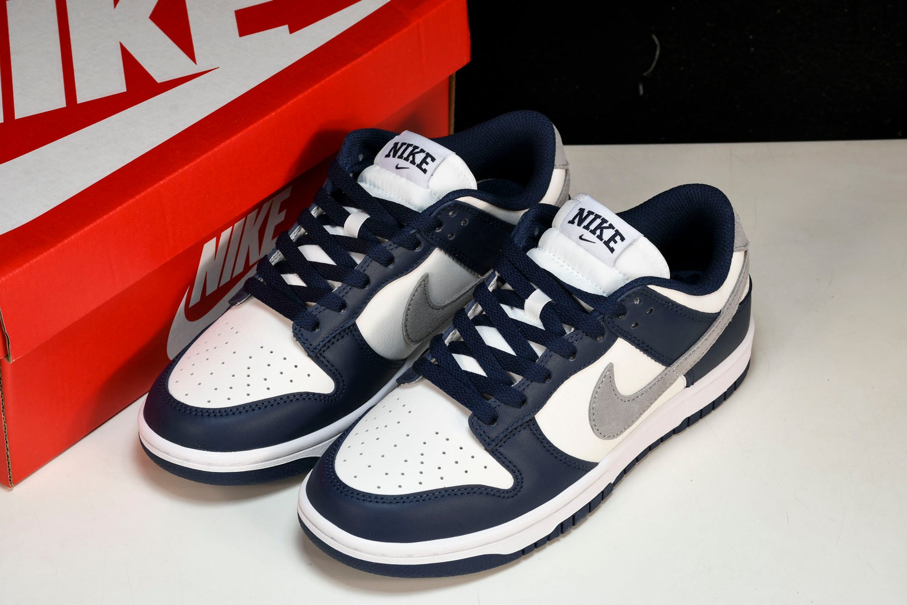 Nike Dunk Low Summit White Midnight Navy