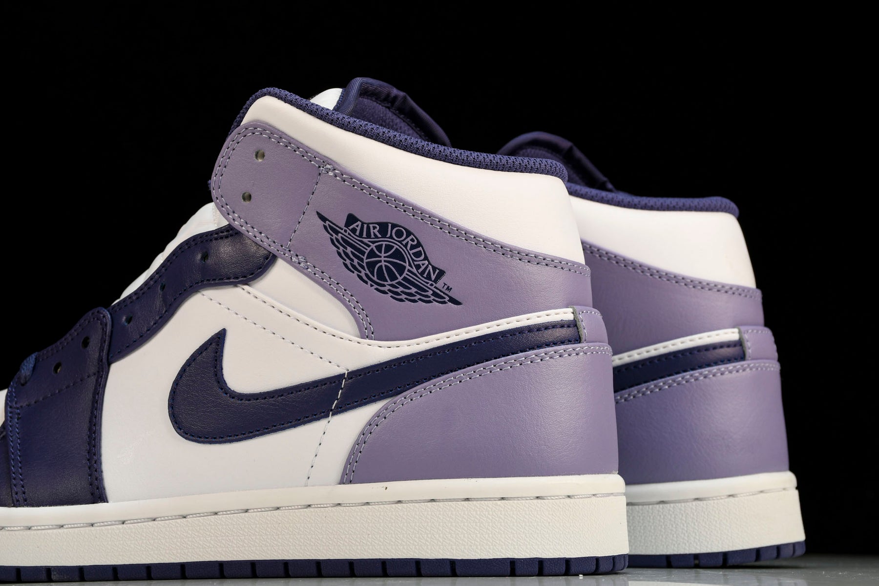 Air Jordan 1 Mid Blueberry