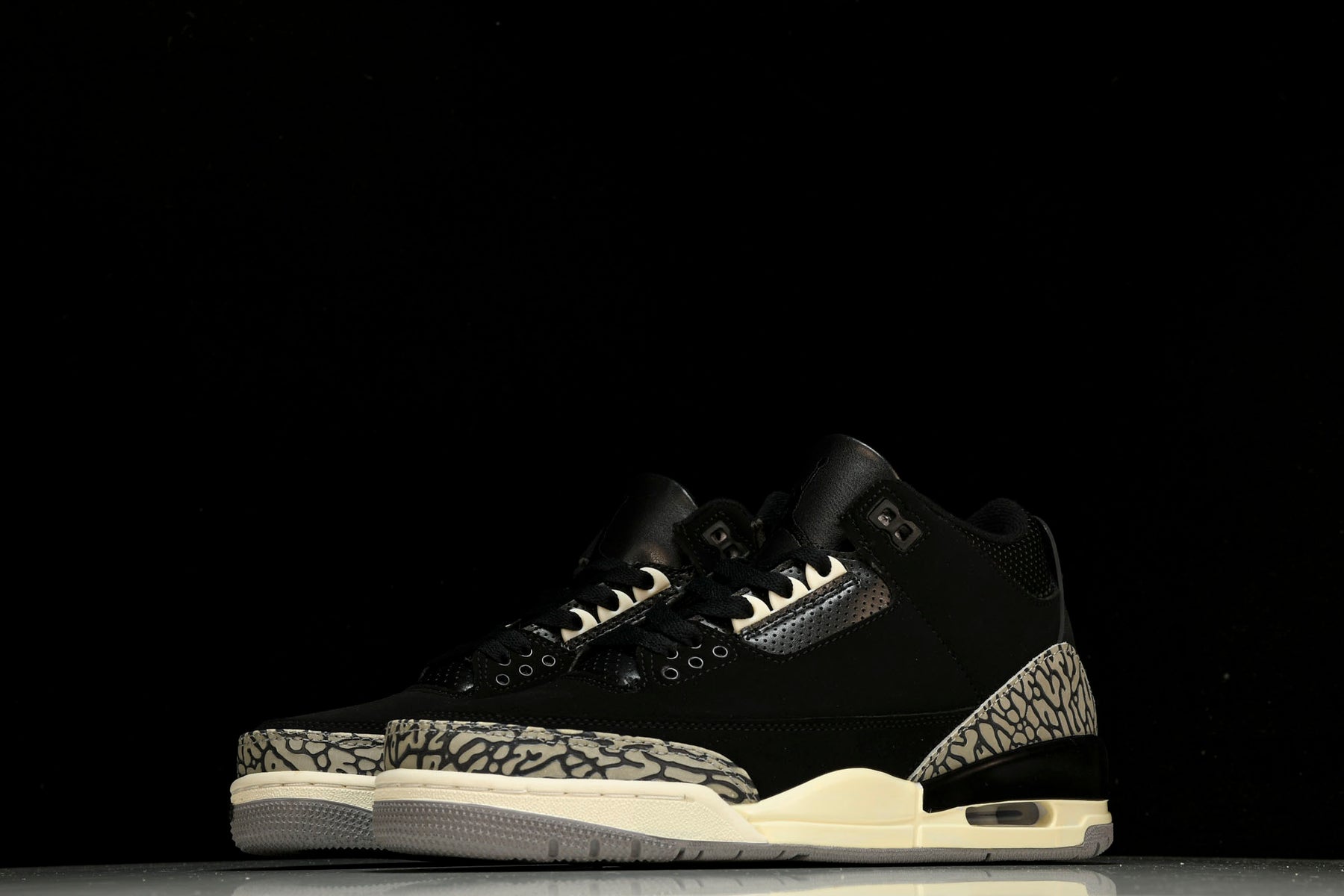 Air Jordan 3 Retro Off Noir