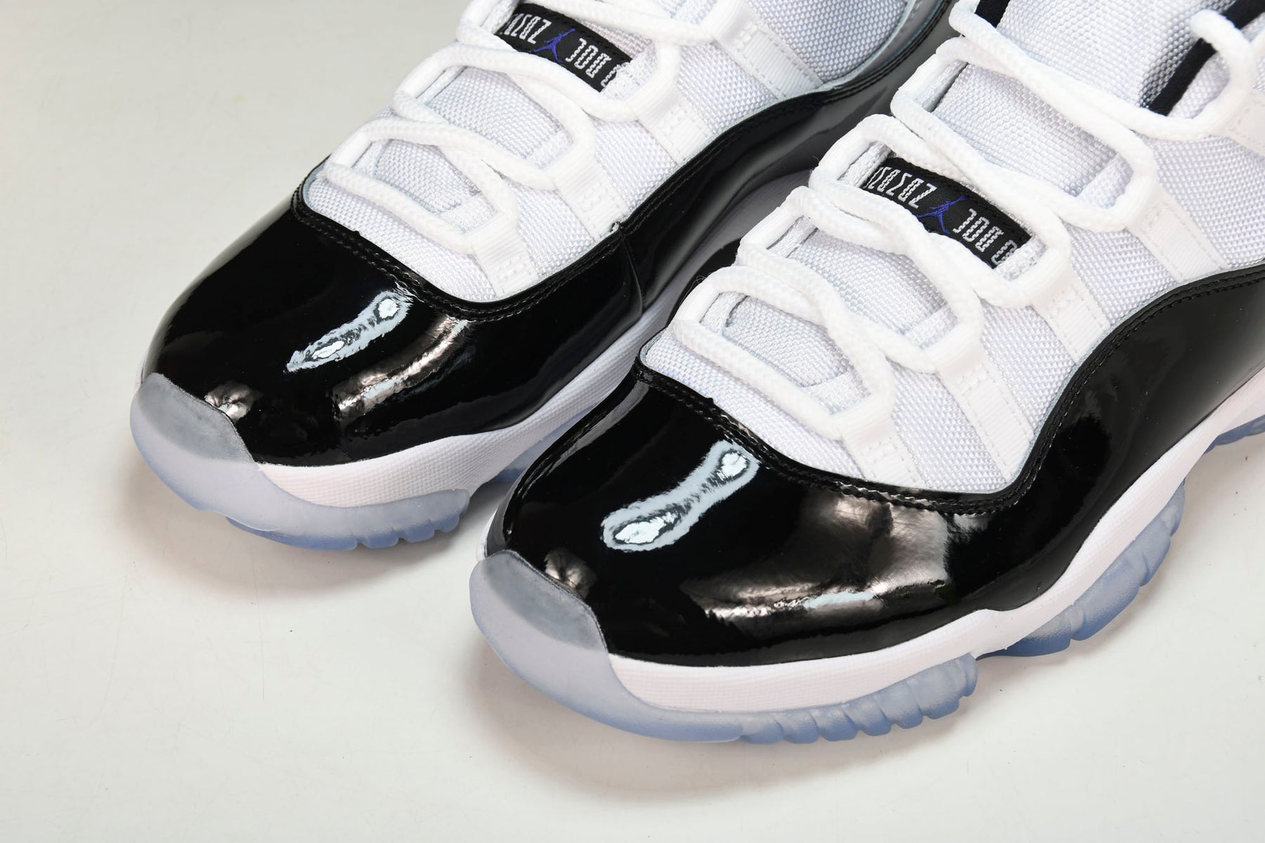 Air Jordan 11 Retro Concord