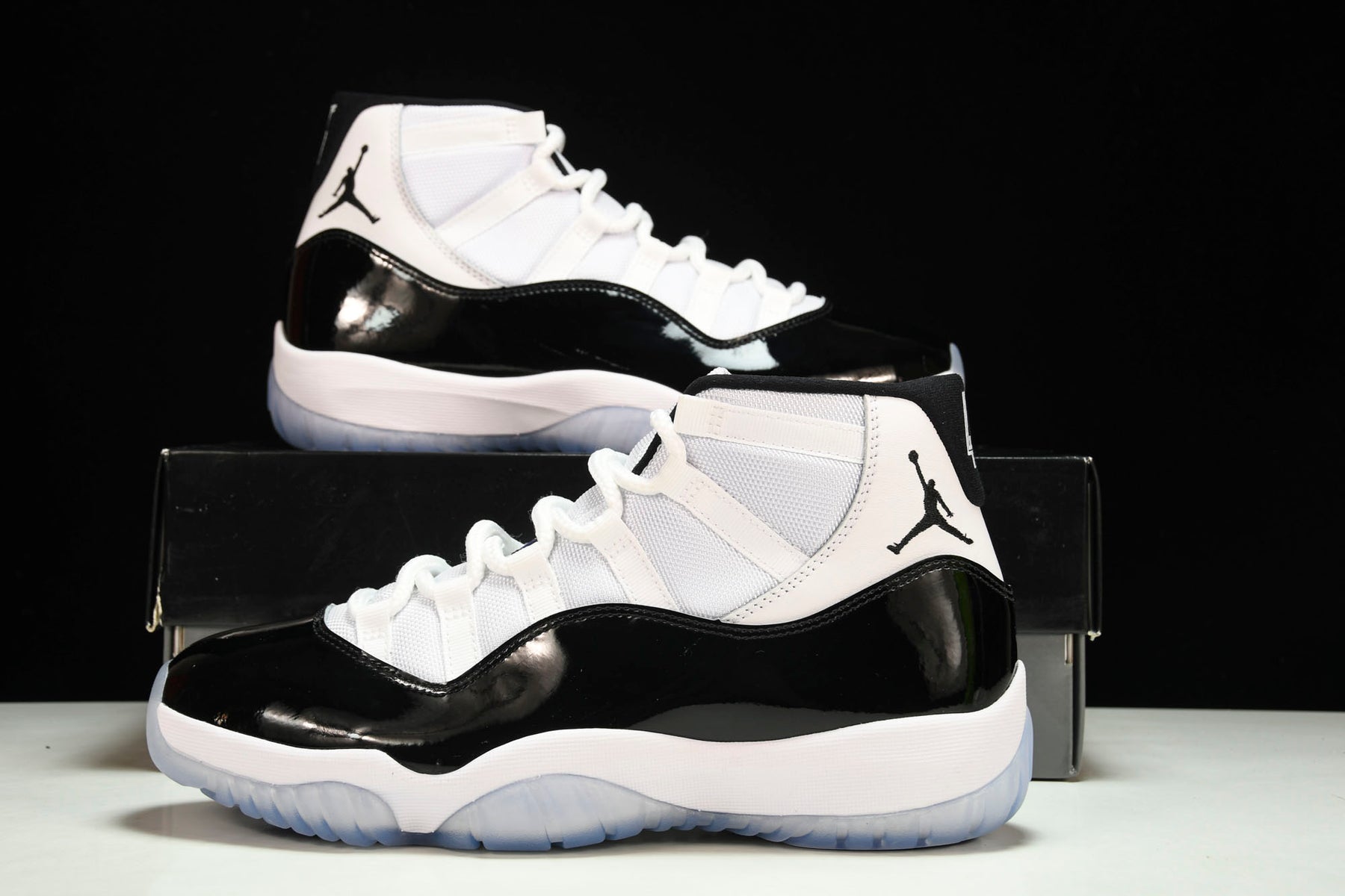 Air Jordan 11 Retro Concord