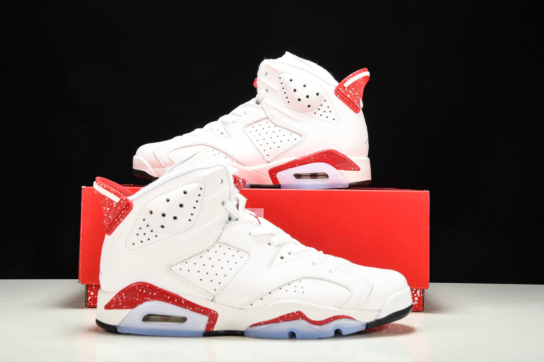 Air Jordan 6 Retro Red Oreo