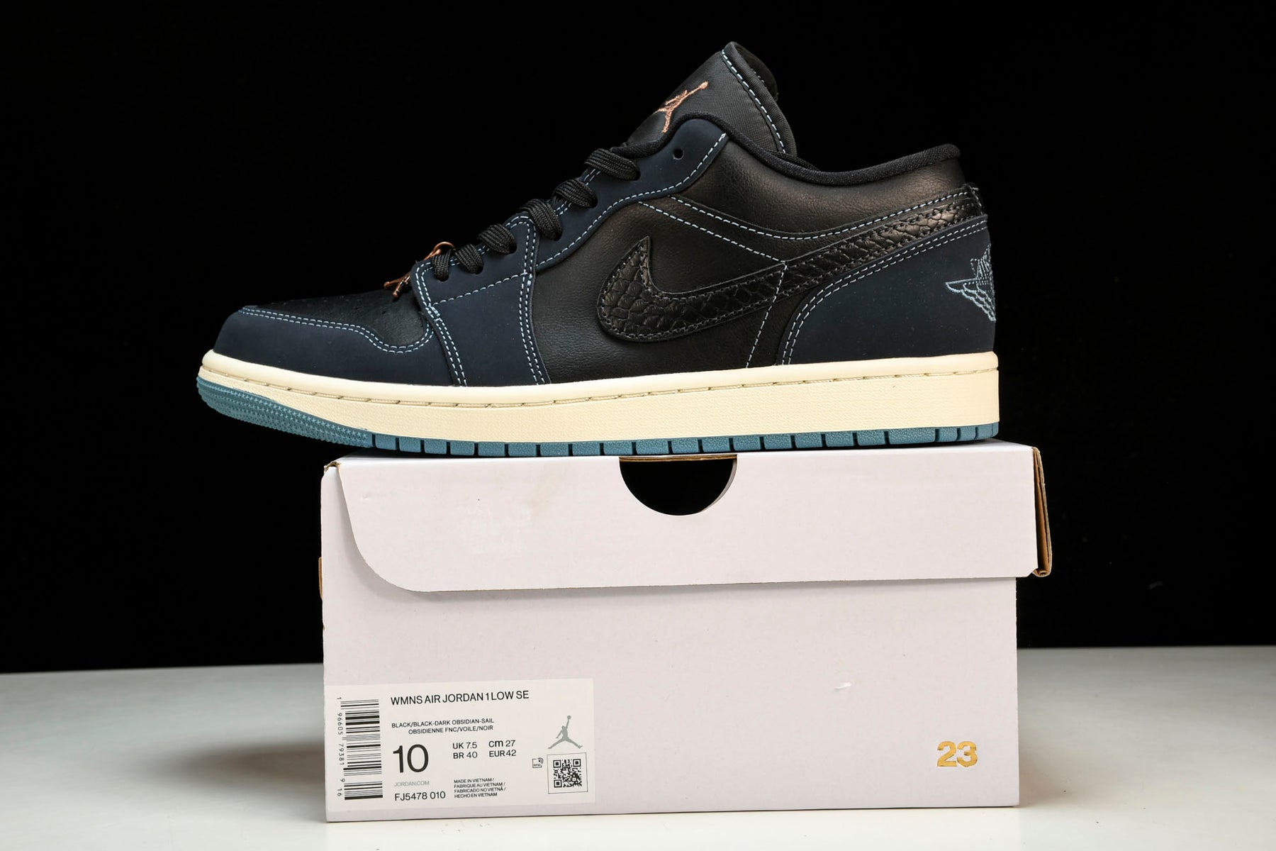 Air Jordan 1 Low SE Black Dark Obsidian Snakeskin