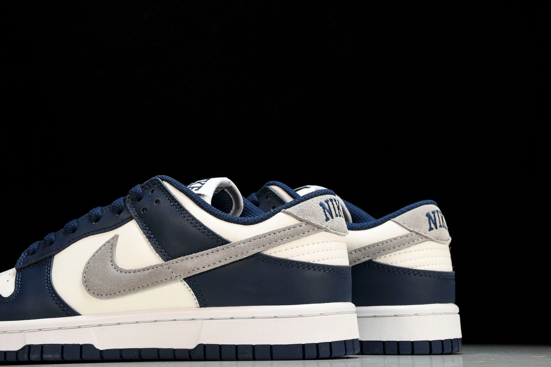 Nike Dunk Low Summit White Midnight Navy