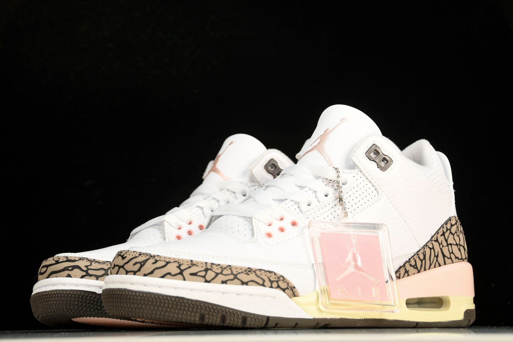 Air Jordan 3 Retro Neapolitan Dark Mocha