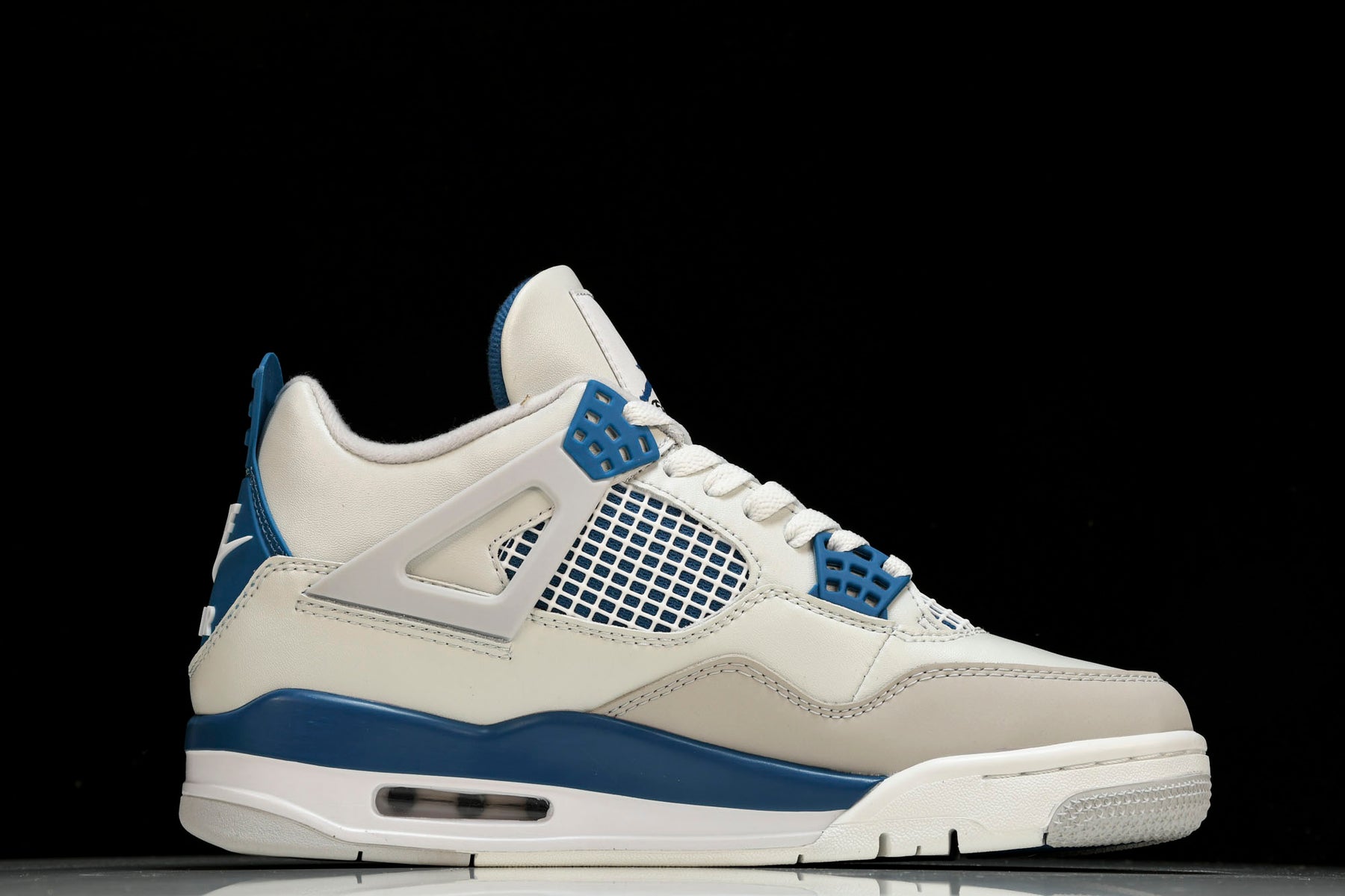 Air Jordan 4 Retro Military Blue