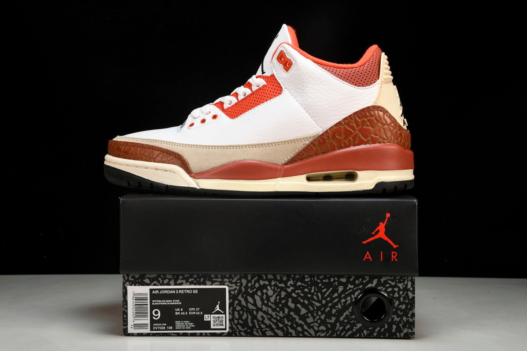 Air Jordan 3 Retro SE Dunk on Mars