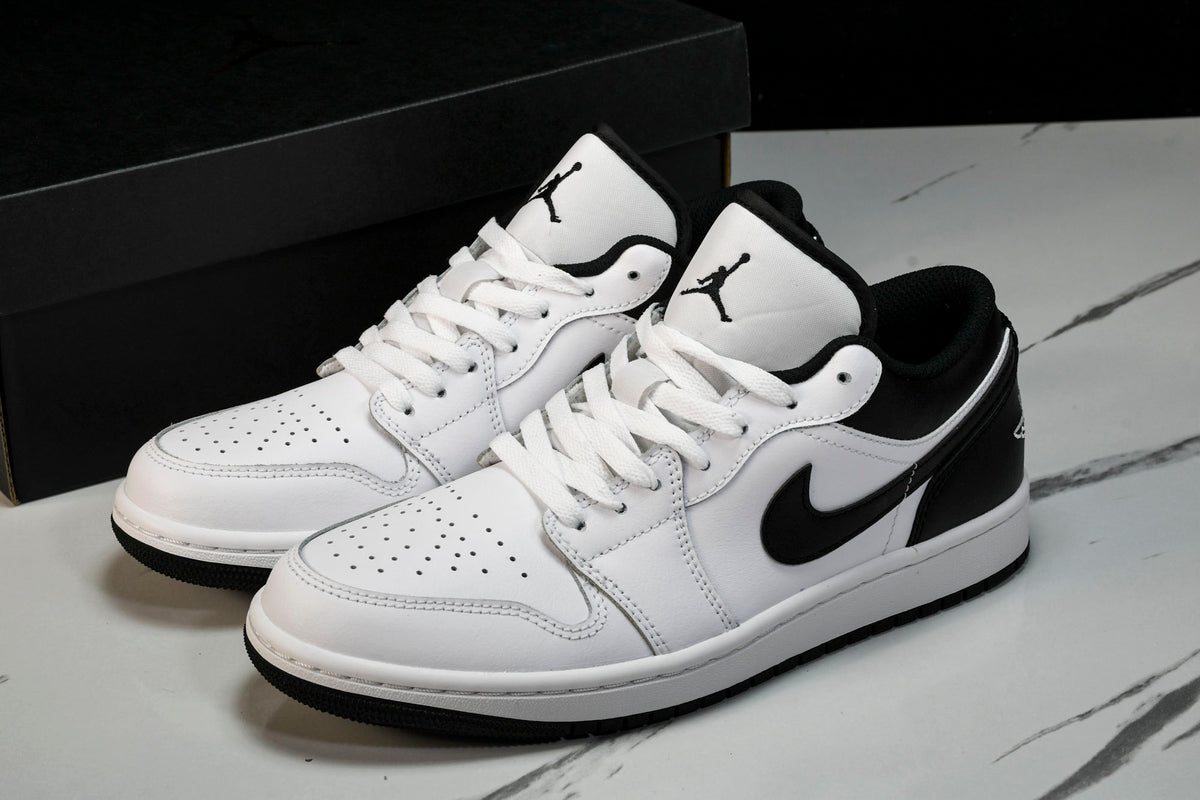 Air Jordan 1 Low White Black