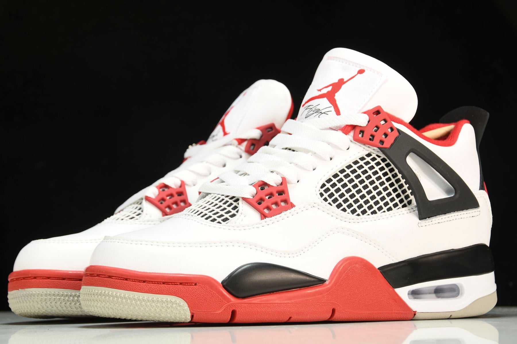 Air Jordan 4 Retro Fire Red (2020)