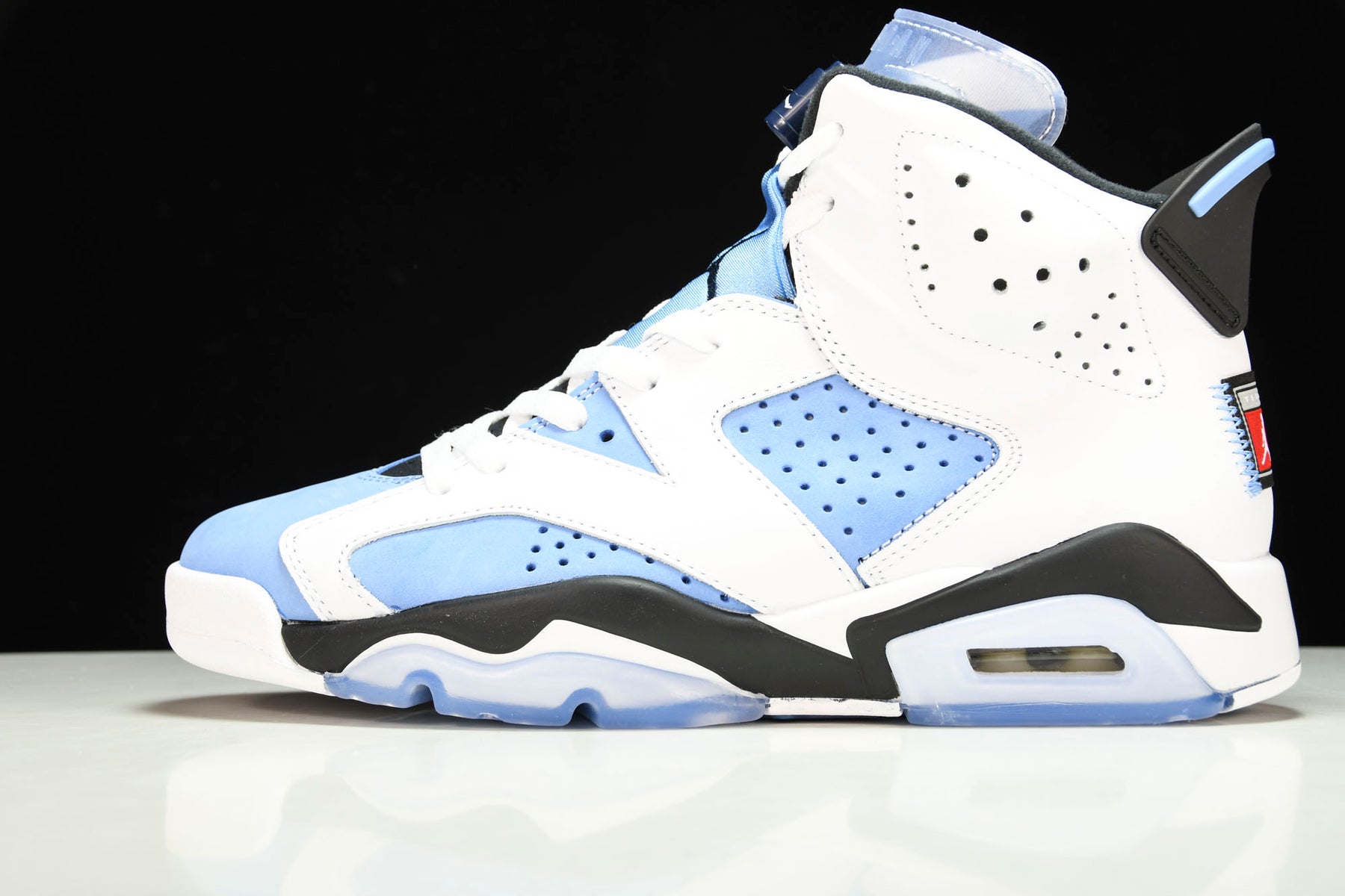 Air Jordan 6 Retro UNC White