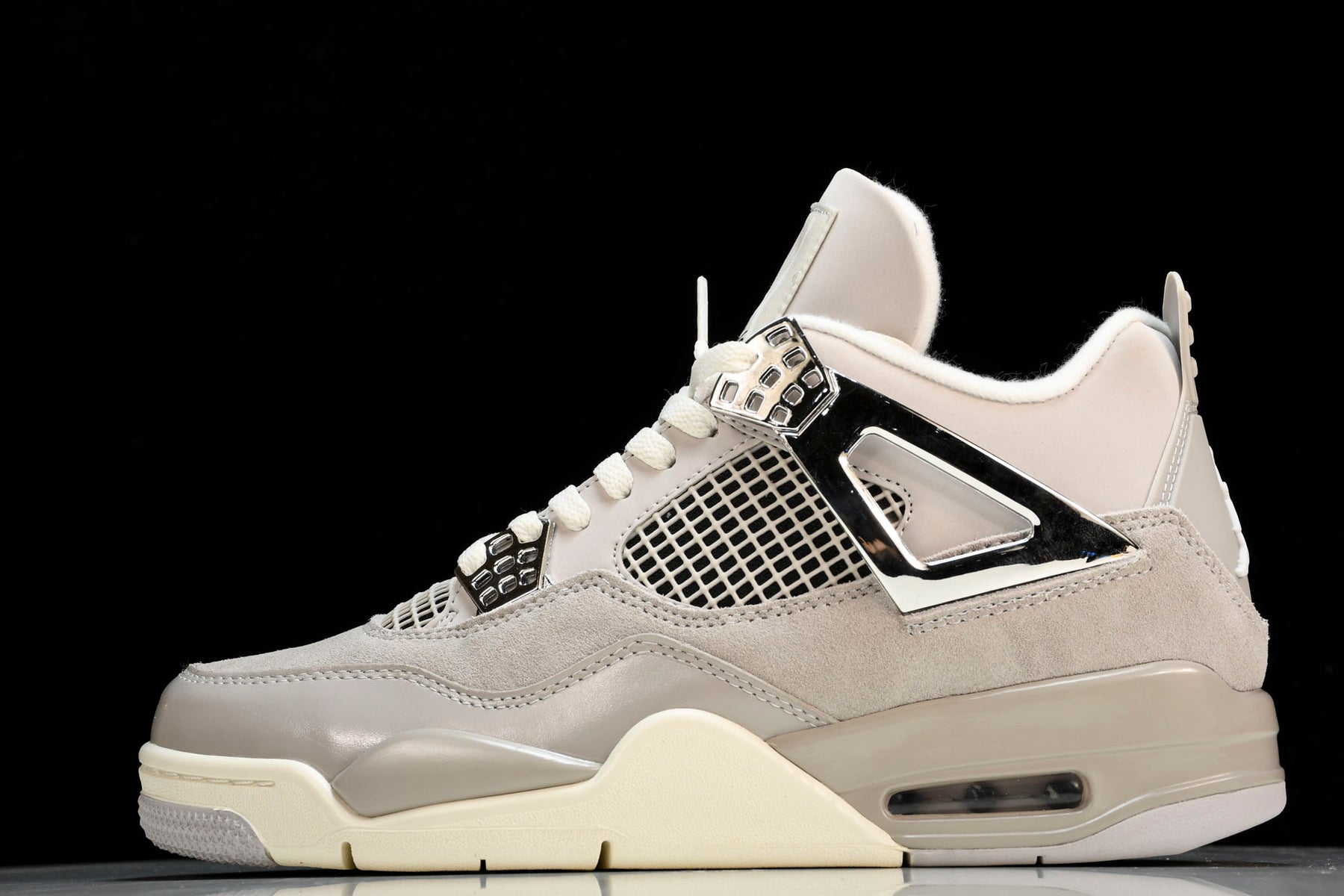 Air Jordan 4 Retro Frozen Moments