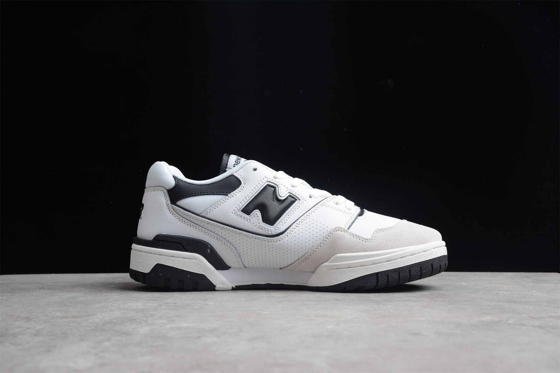 New Balance 550 Sea Salt Black