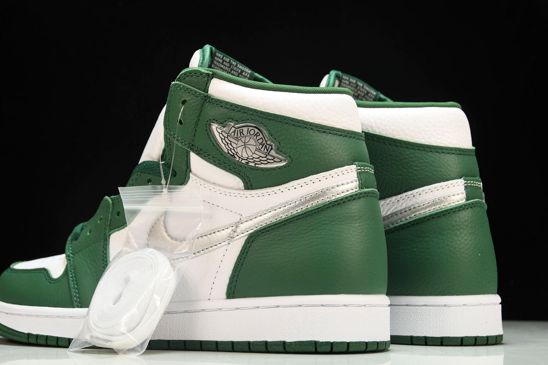 Air Jordan 1 Retro High OG Gorge Green