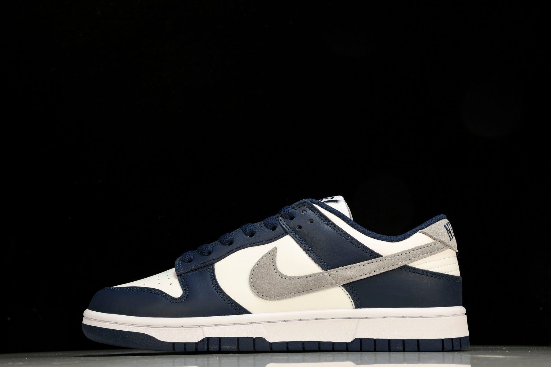 Nike Dunk Low Summit White Midnight Navy