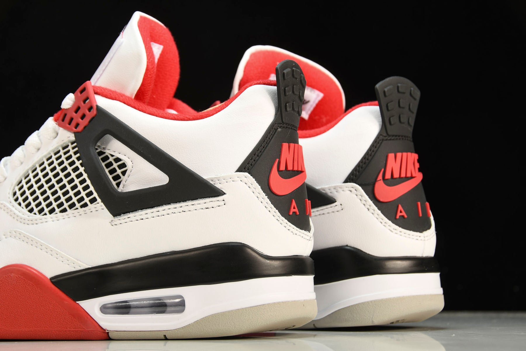 Air Jordan 4 Retro Fire Red (2020)