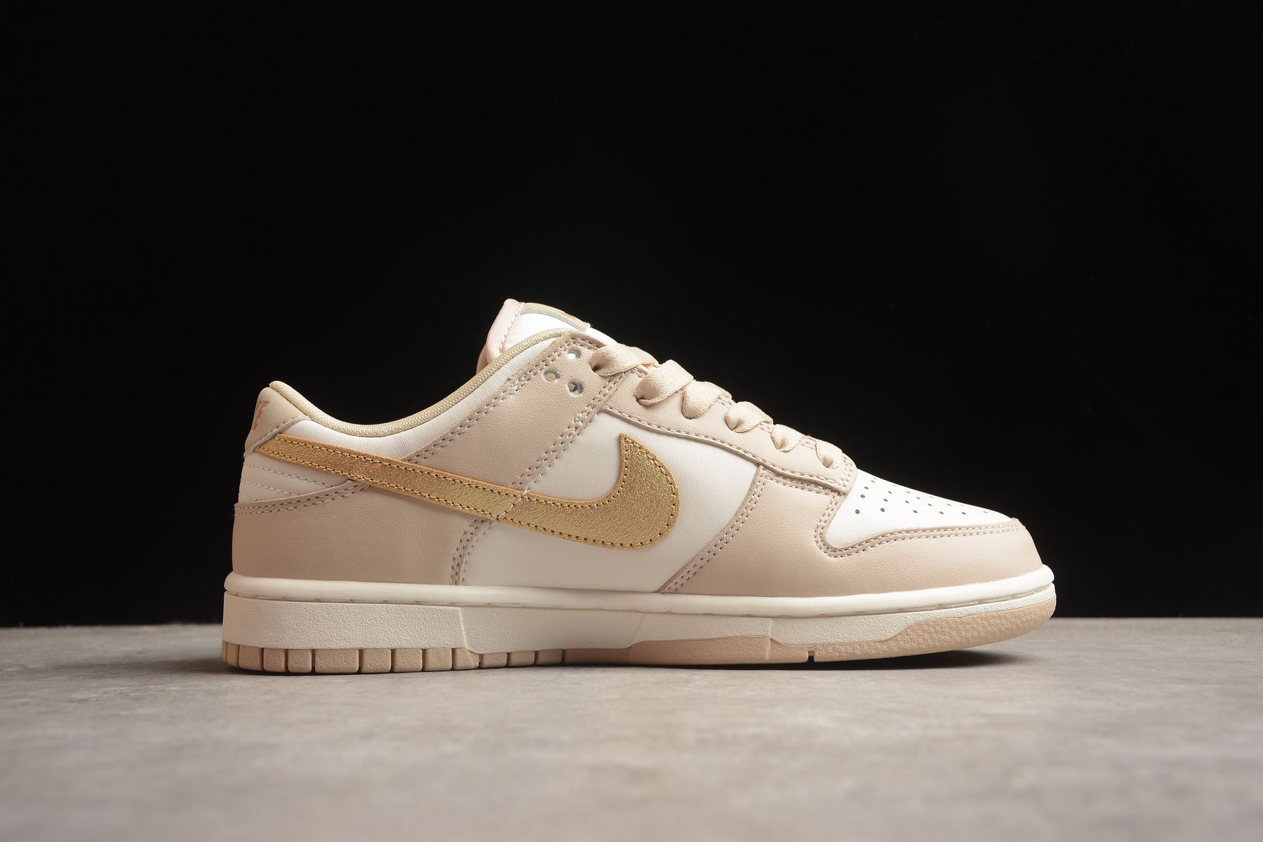 Nike Dunk Low Metallic Gold