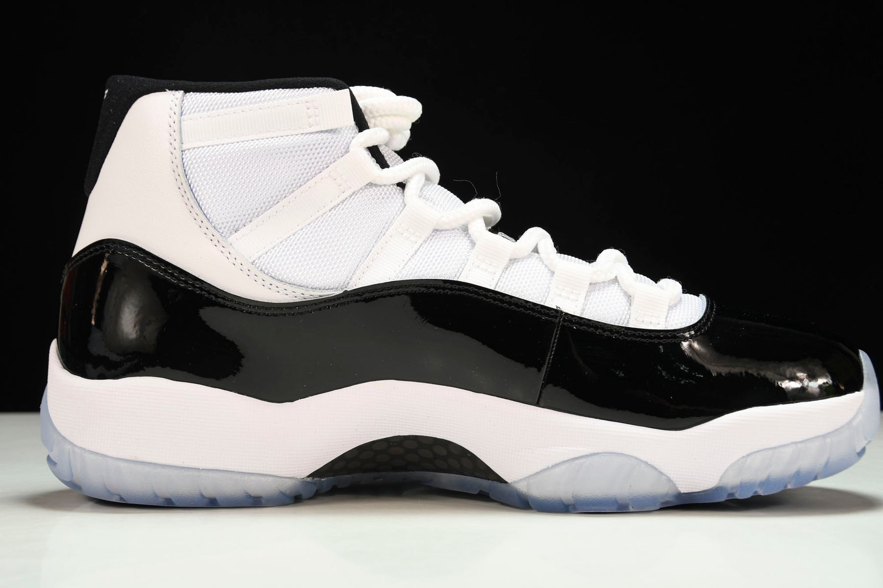 Air Jordan 11 Retro Concord