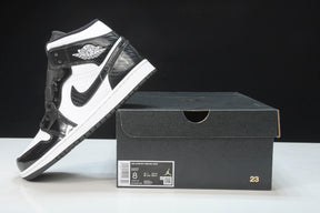 Air Jordan 1 Mid Carbon Fiber