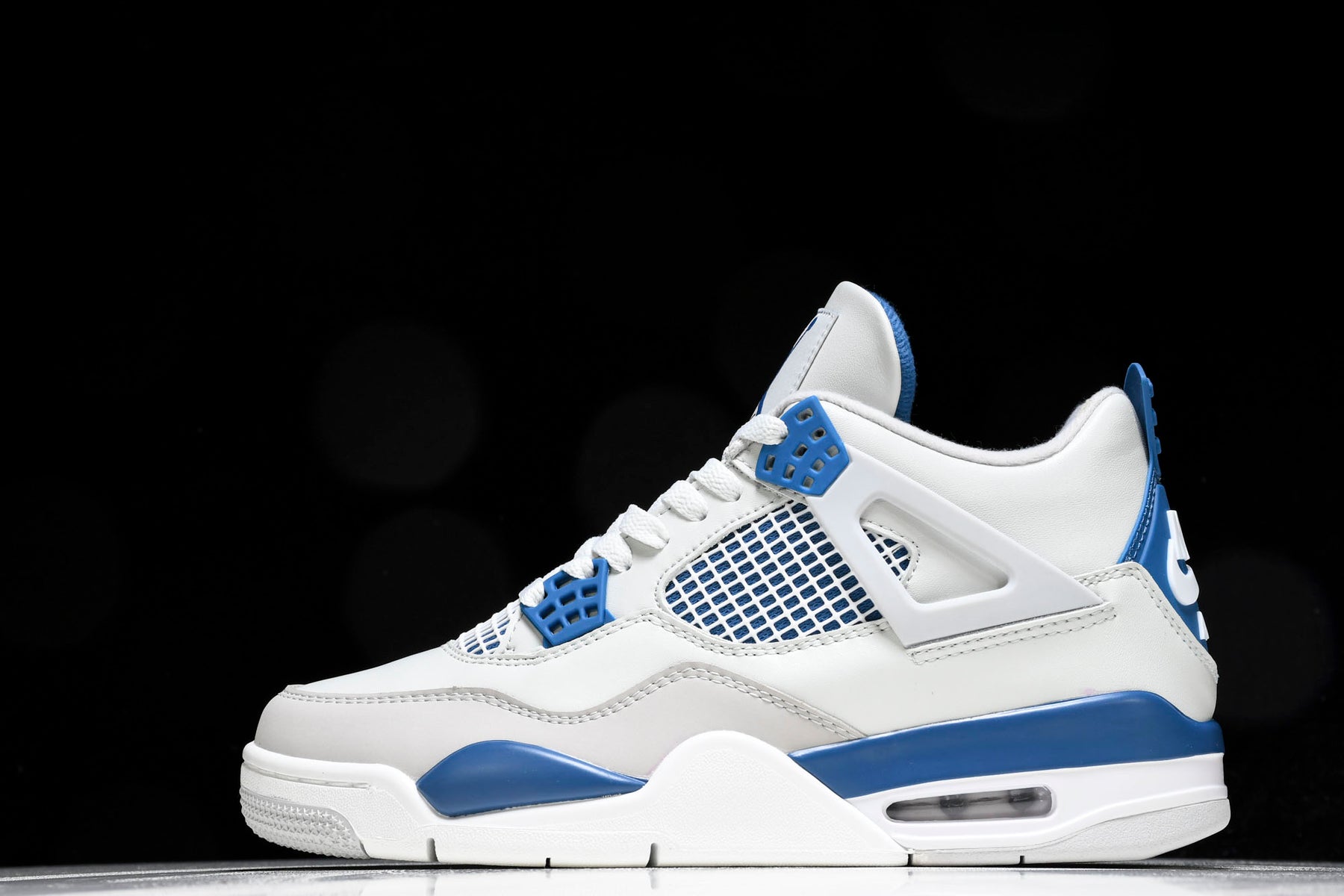 Air Jordan 4 Retro Military Blue