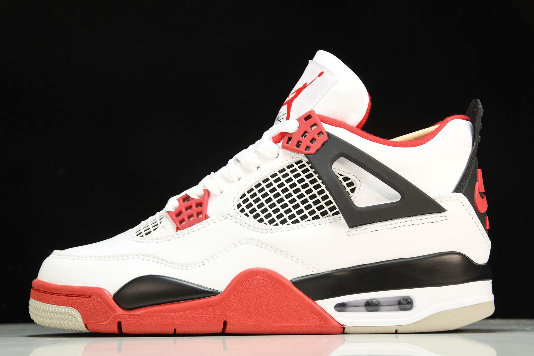 Air Jordan 4 Retro Fire Red (2020)