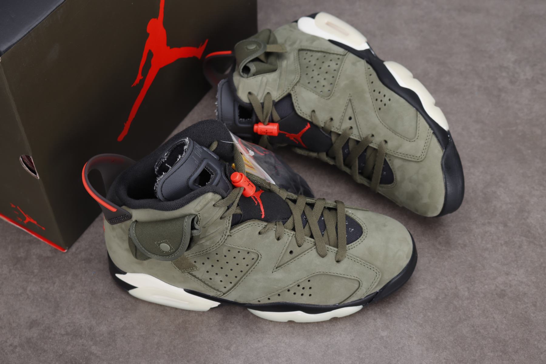 Air Jordan 6 Retro Travis Scott