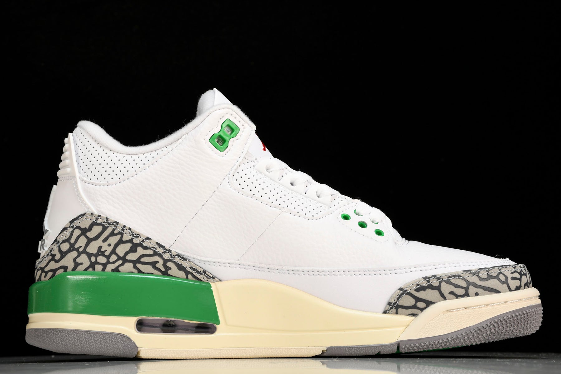 Air Jordan 3 Retro Lucky Green