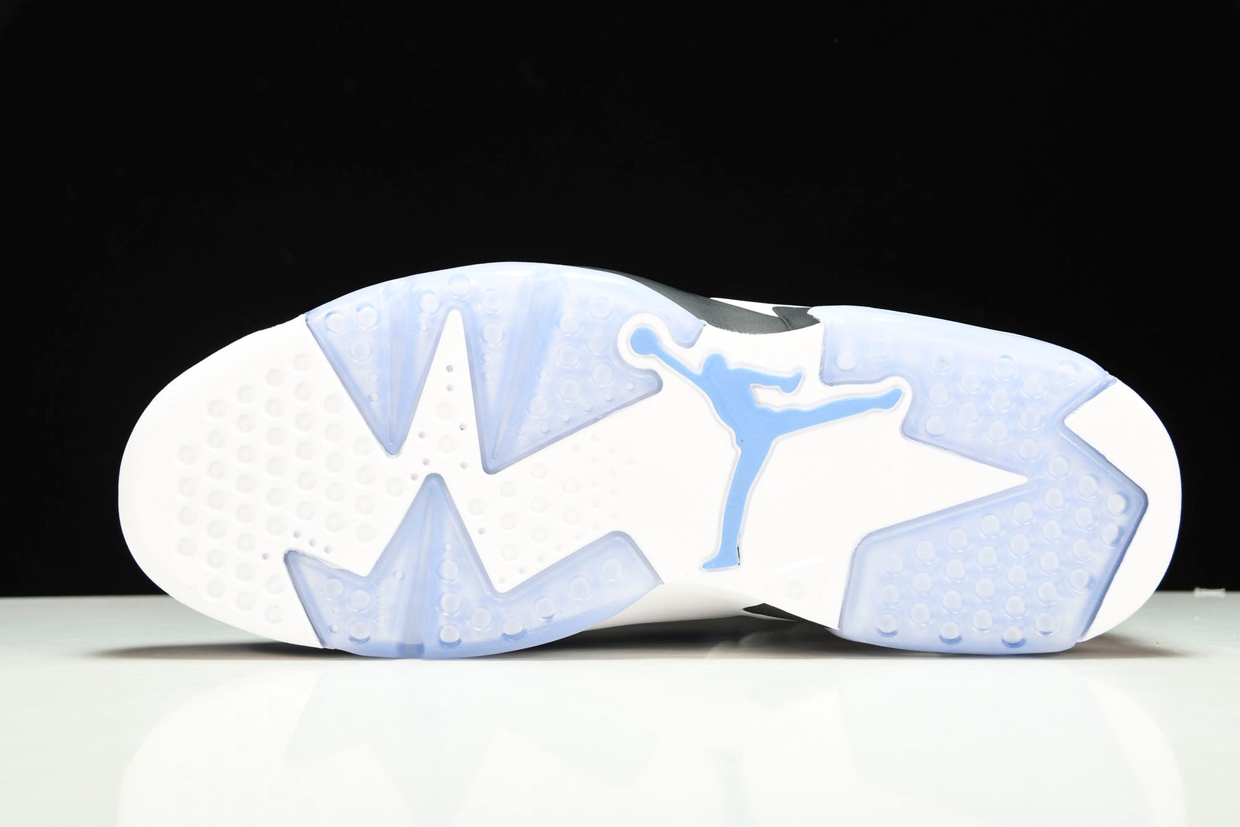 Air Jordan 6 Retro UNC White