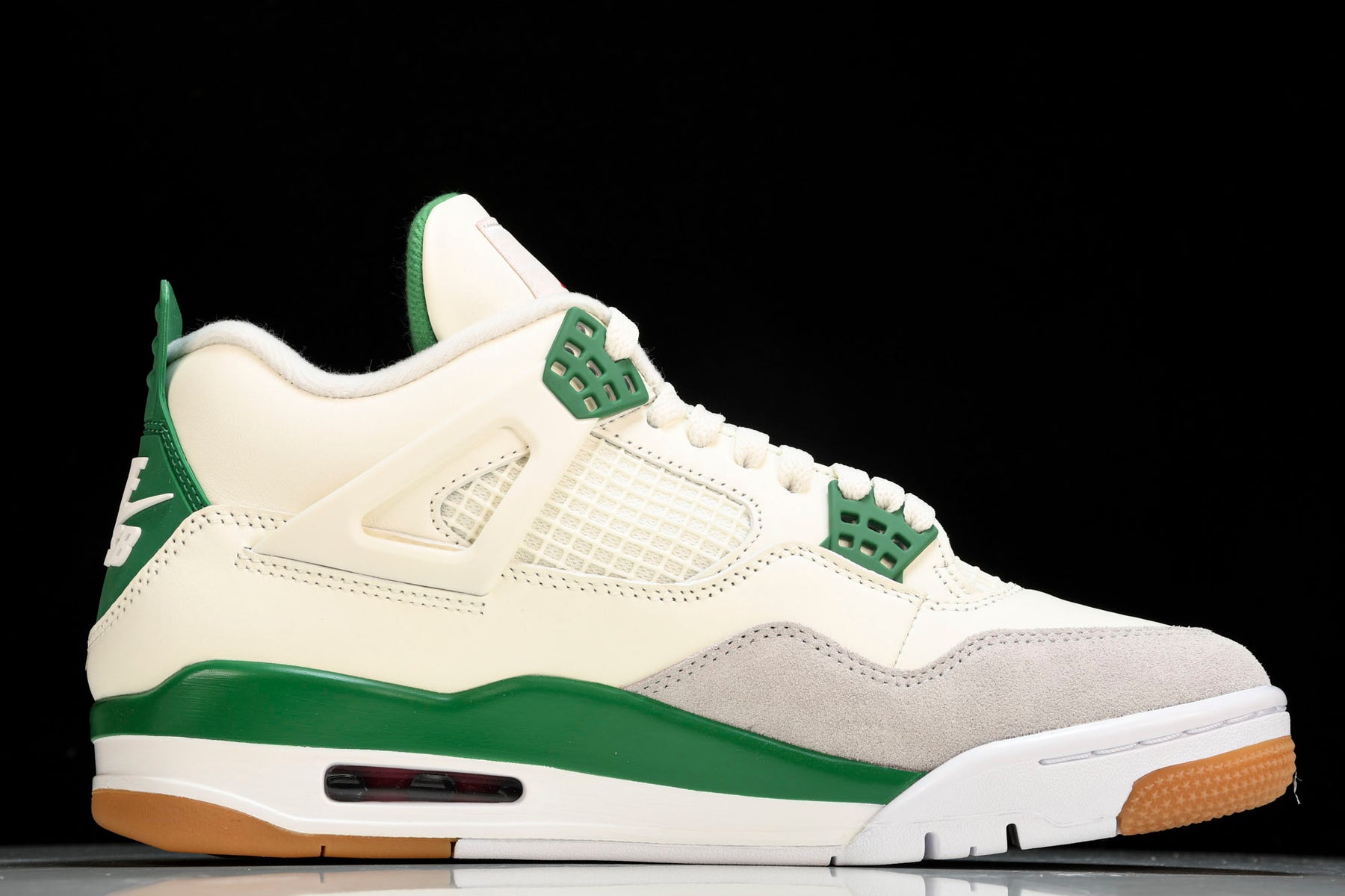 Air Jordan 4 Retro SB Pine Green