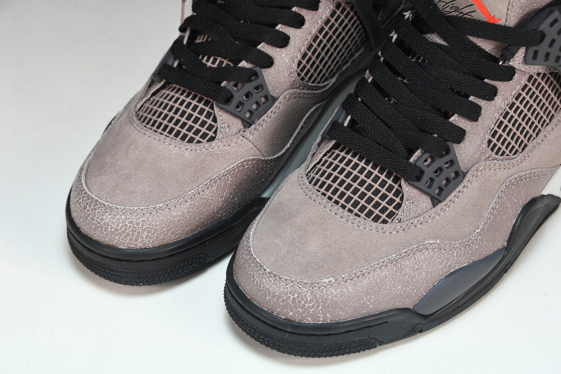 Air Jordan 4 Retro Taupe Haze