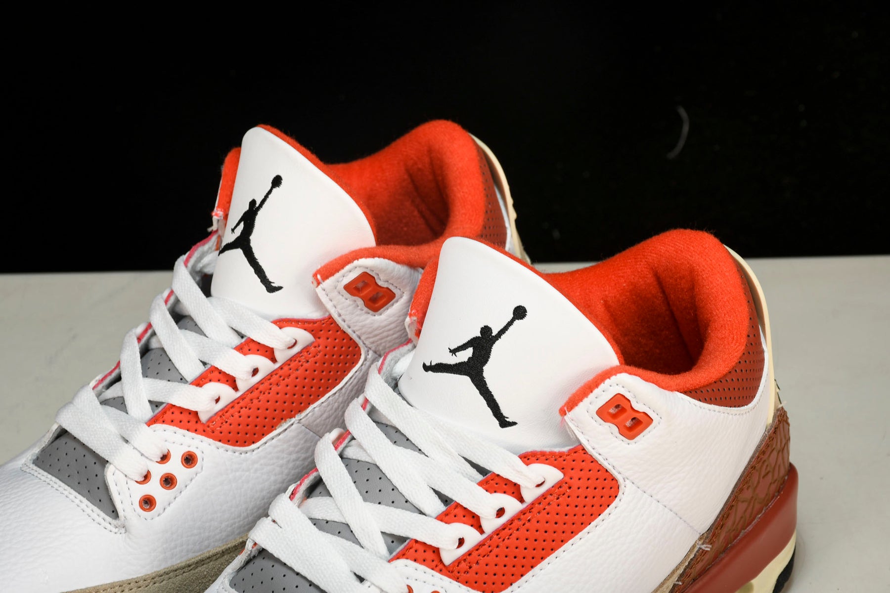 Air Jordan 3 Retro SE Dunk on Mars