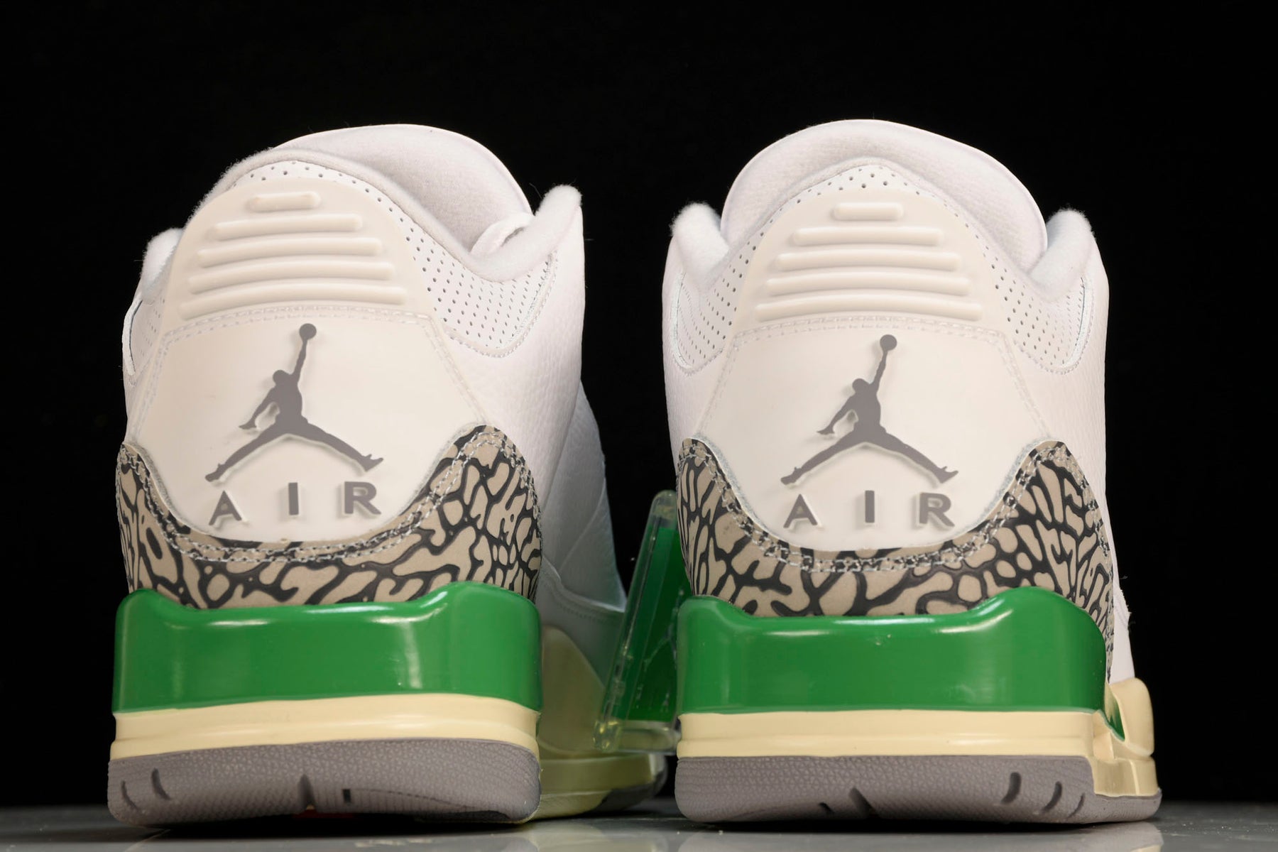 Air Jordan 3 Retro Lucky Green