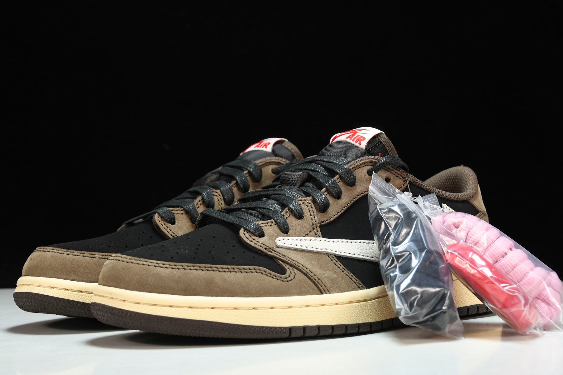 Air Jordan 1 Retro Low OG SP Travis Scott Mocha