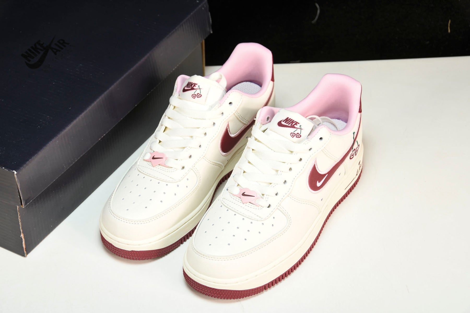 Nike Air Force 1 Low Valentine's Day (2023)