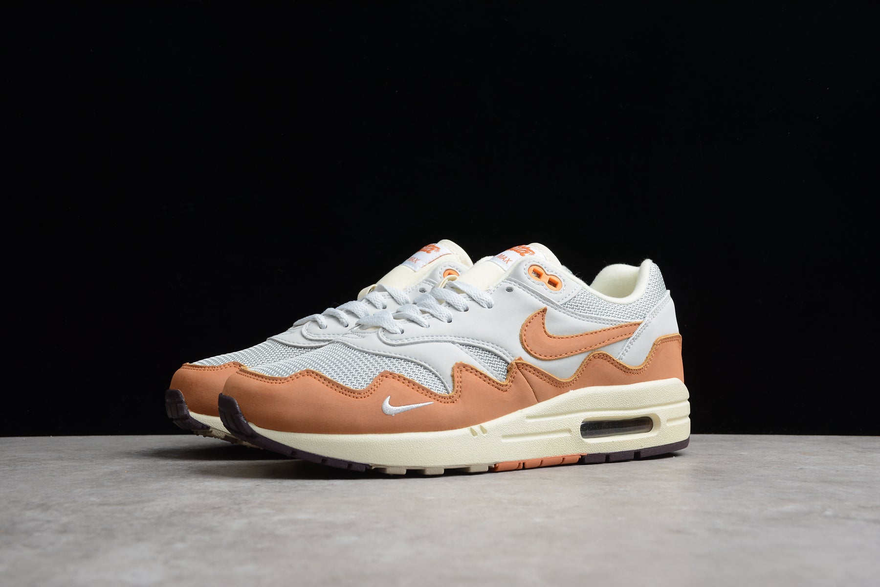 Nike Air Max 1 Patta Waves Monarch