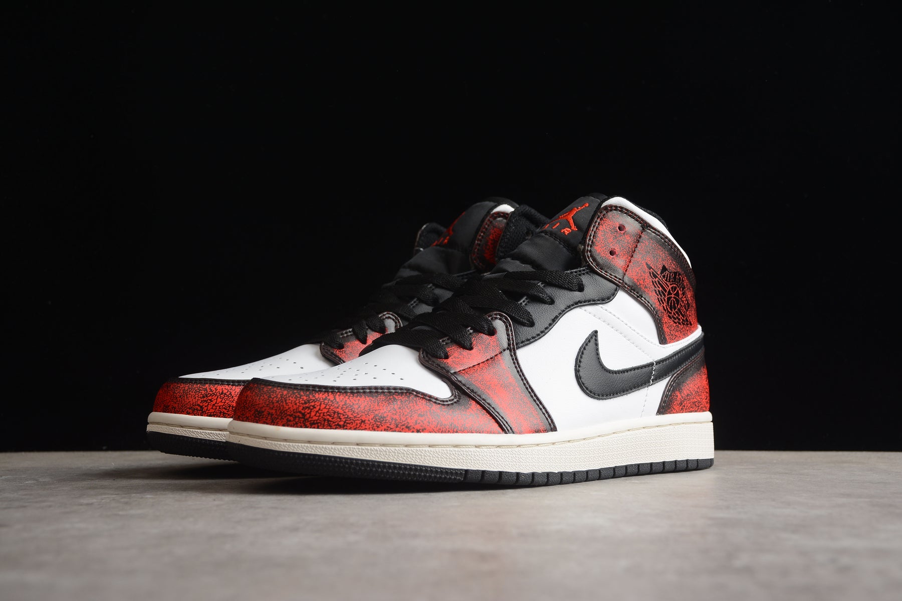 Air Jordan 1 Mid Wear-Away Chicago