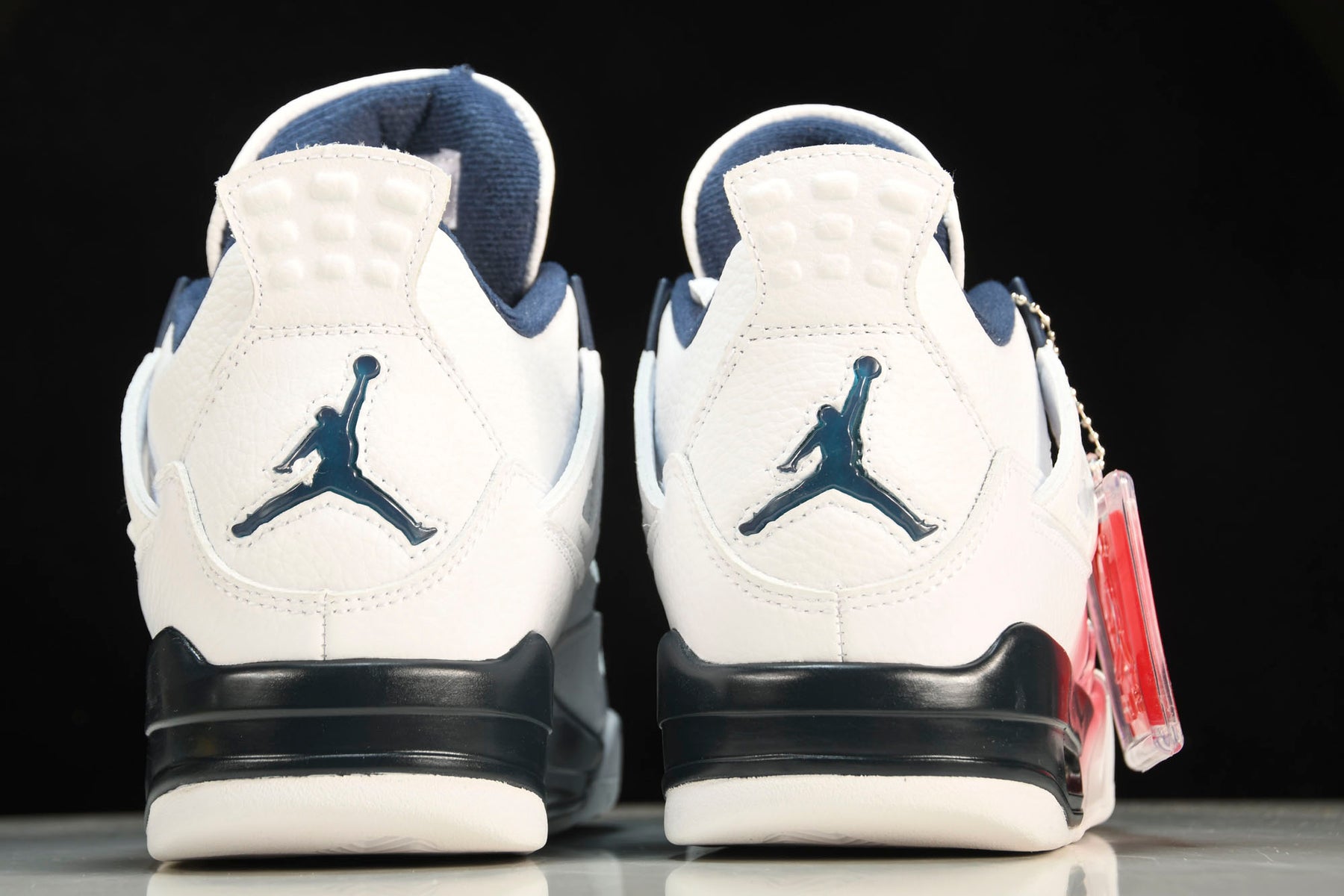 Air Jordan 4 Retro Columbia