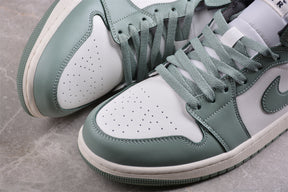 Air Jordan 1 Mid Jade Smoke