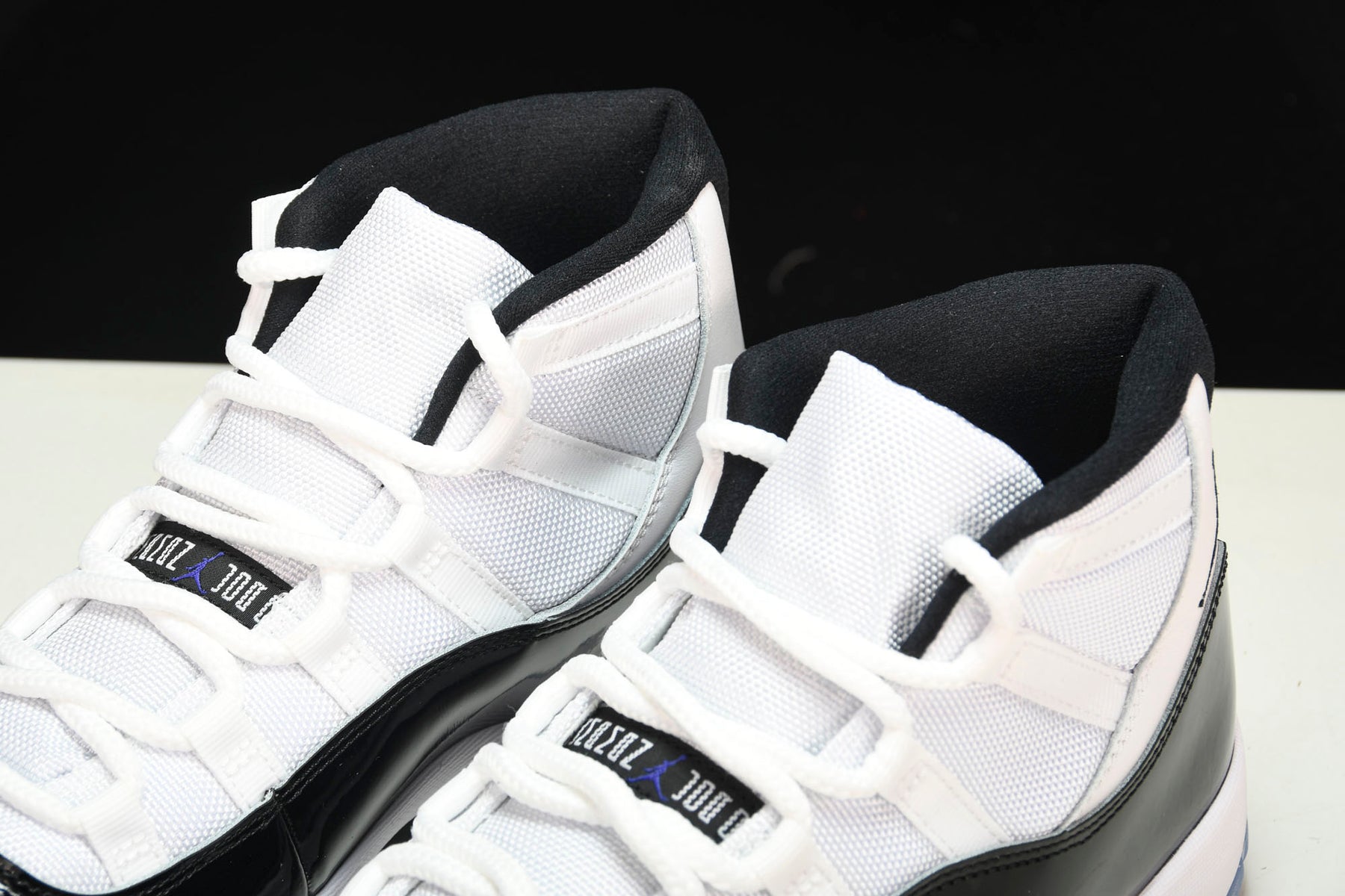 Air Jordan 11 Retro Concord