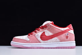 Nike SB Dunk Low Strangelove